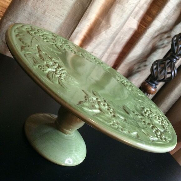 Ceramic Sage Green Round Pedestal Cake Platform - Picture 1 of 8